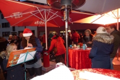 Musik, Glühwein und Gespräche - Kopie